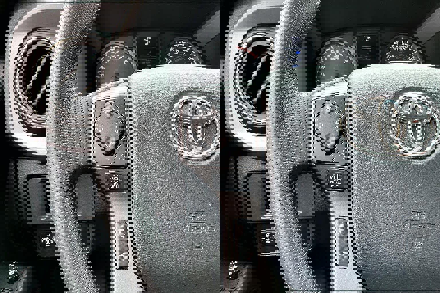 Used 2018 Toyota Tacoma TRD Off-Road image 25