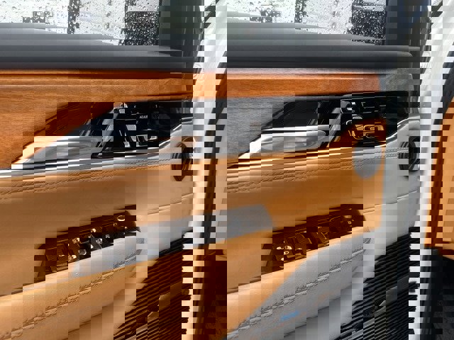 Used 2022 Jeep Grand Wagoneer Series III image 3