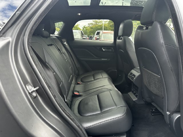 Used 2019 Jaguar F-PACE S AWD/4WD image 37
