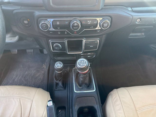 Used 2022 Jeep Wrangler Sport AWD/4WD image 16