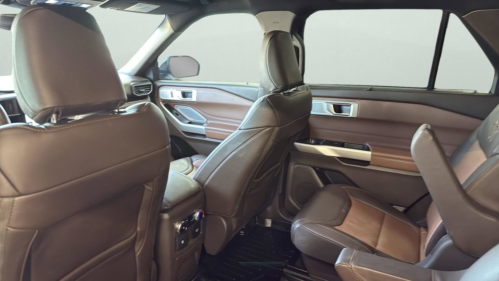 Certified 2022 Ford Explorer King Ranch w/ Premium Technology Package image 29