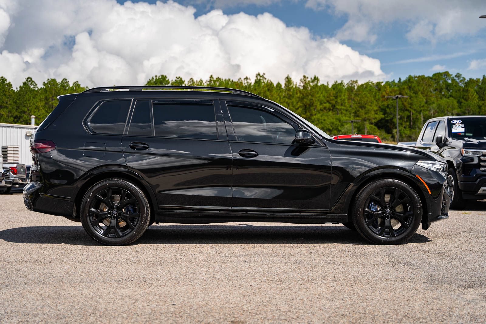 Used 2021 BMW X7 xDrive40i w/ M Sport Package AWD/4WD image 8