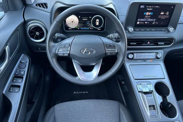 Used 2022 Hyundai Kona SEL w/ Convenience Package image 11