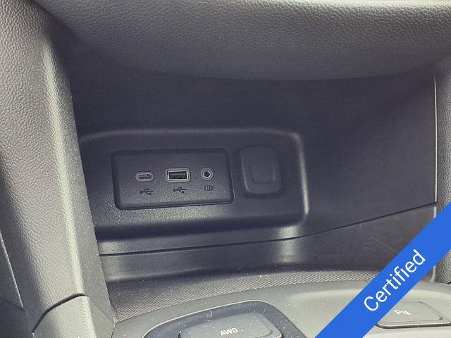 Used 2022 Chevrolet Equinox RS w/ LPO, Floor Liner Package AWD/4WD image 13