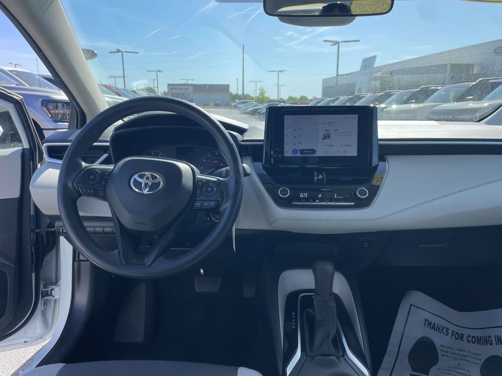Used 2023 Toyota Corolla LE FWD image 11