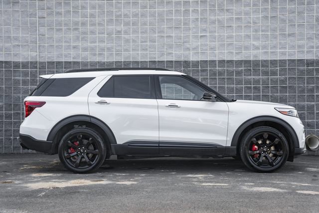 Certified 2024 Ford Explorer ST w/ Equipment Group 401A image 3