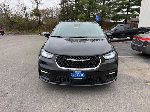 Used 2024 Chrysler Pacifica Limited image 6