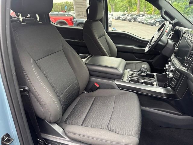 Certified 2022 Ford Explorer XLT w/ Equipment Group 202A AWD/4WD image 9