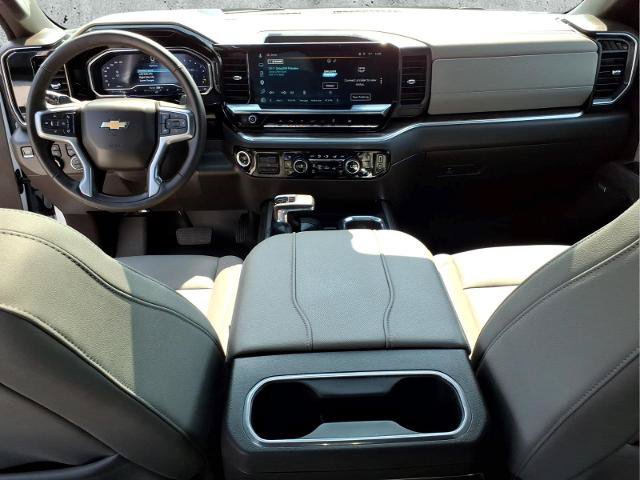Used 2025 Chevrolet Silverado 1500 LTZ w/ LTZ Premium Package AWD/4WD image 15