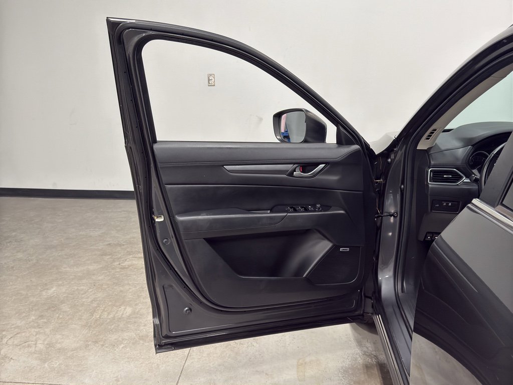 Used 2019 MAZDA CX-5 Touring image 9