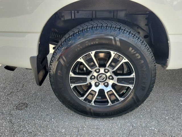 Used 2021 Nissan Titan SV w/ SV Convenience Package RWD image 11
