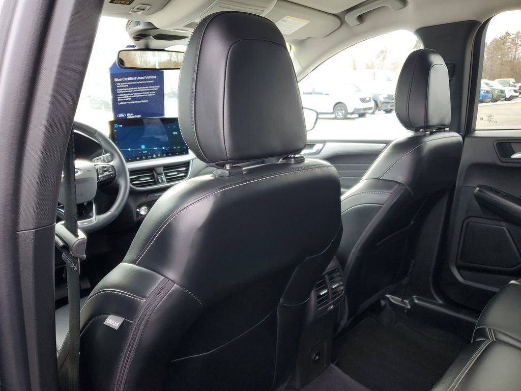 Certified 2025 Ford Escape Platinum image 30