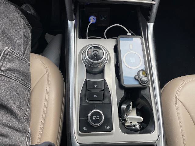 Certified 2022 Ford Explorer XLT w/ Equipment Group 202A image 21