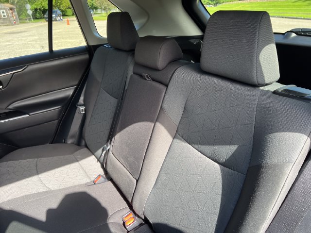 Used 2025 Toyota RAV4 XLE AWD/4WD image 25