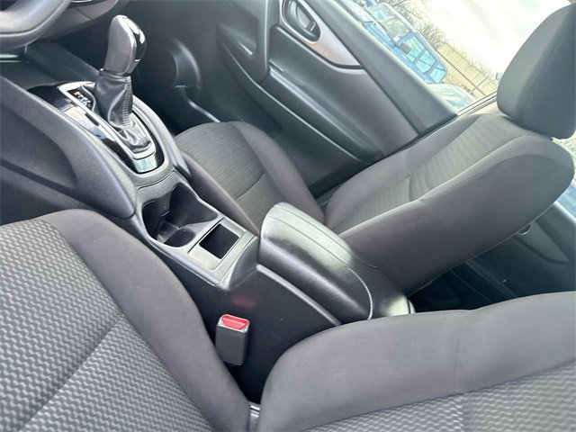 Used 2018 Nissan Rogue Sport S image 26