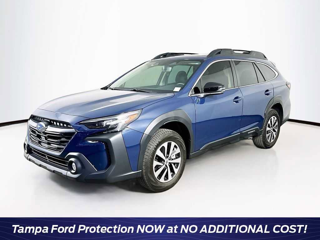 Used 2025 Subaru Outback Premium AWD/4WD image 1