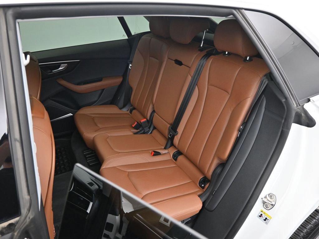 Used 2023 Audi Q8 Premium Plus image 42
