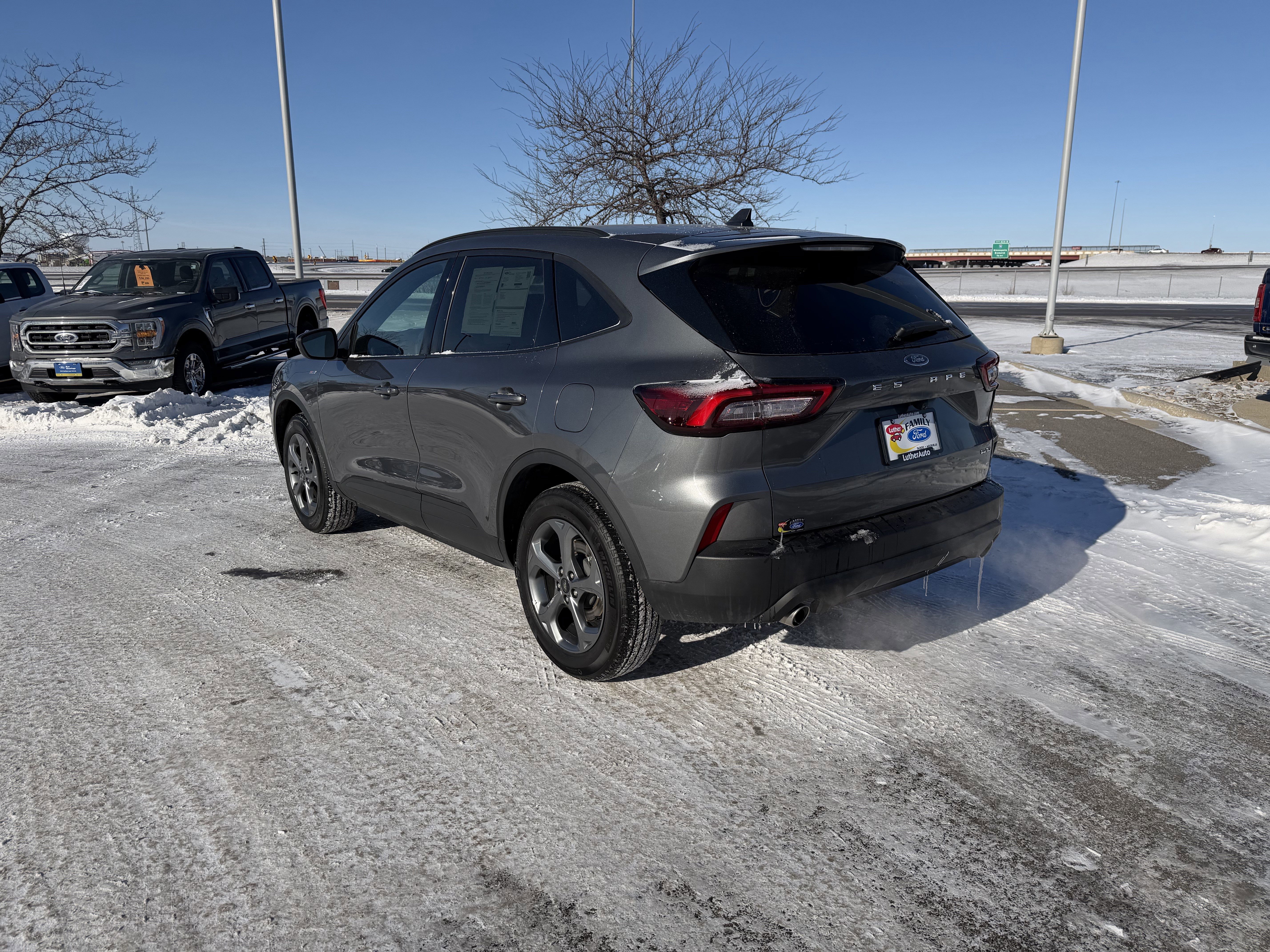 Certified 2025 Ford Escape ST-Line Select image 3