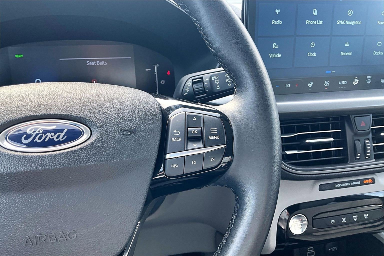 Certified 2025 Ford Escape SE FWD image 19
