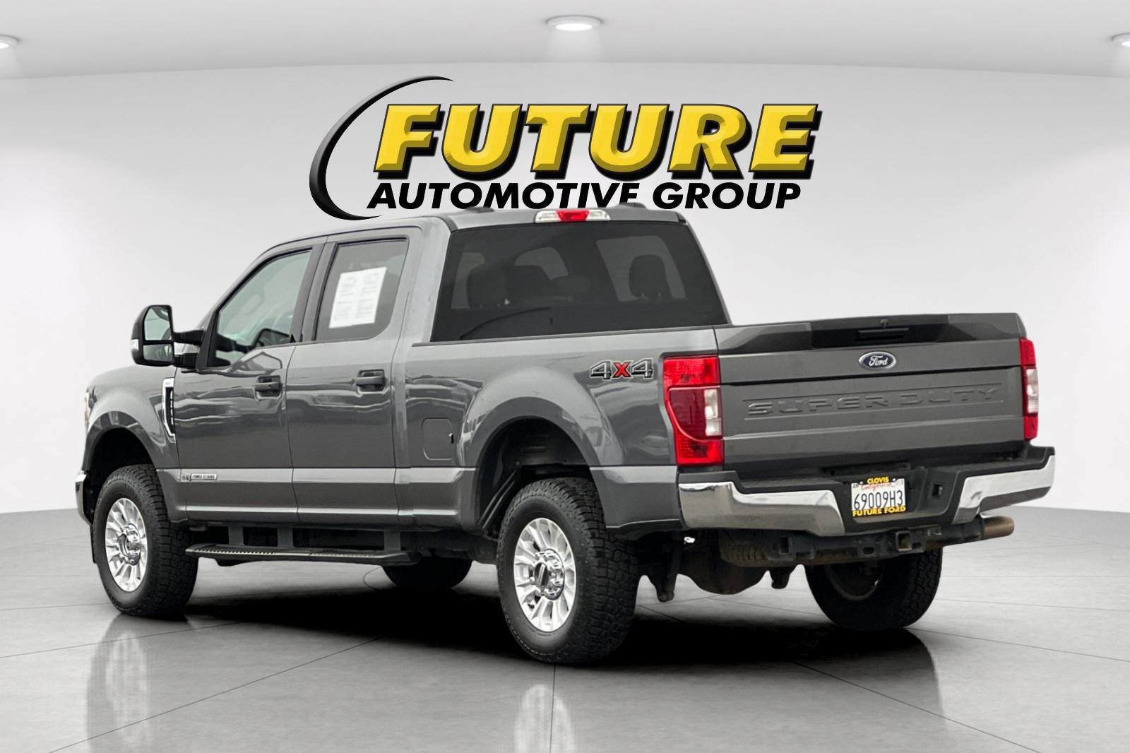Certified 2022 Ford F250 XLT image 3