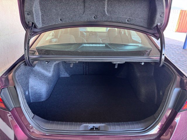 Used 2025 Nissan Altima 2.5 SV FWD image 22