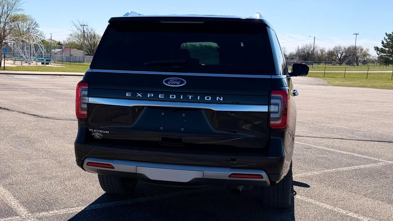 Certified 2022 Ford Expedition Platinum AWD/4WD image 4