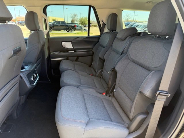 Certified 2025 Ford Expedition Active image 20