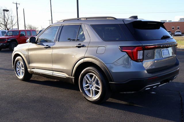 Certified 2025 Ford Explorer Active w/ Active Comfort Package image 15