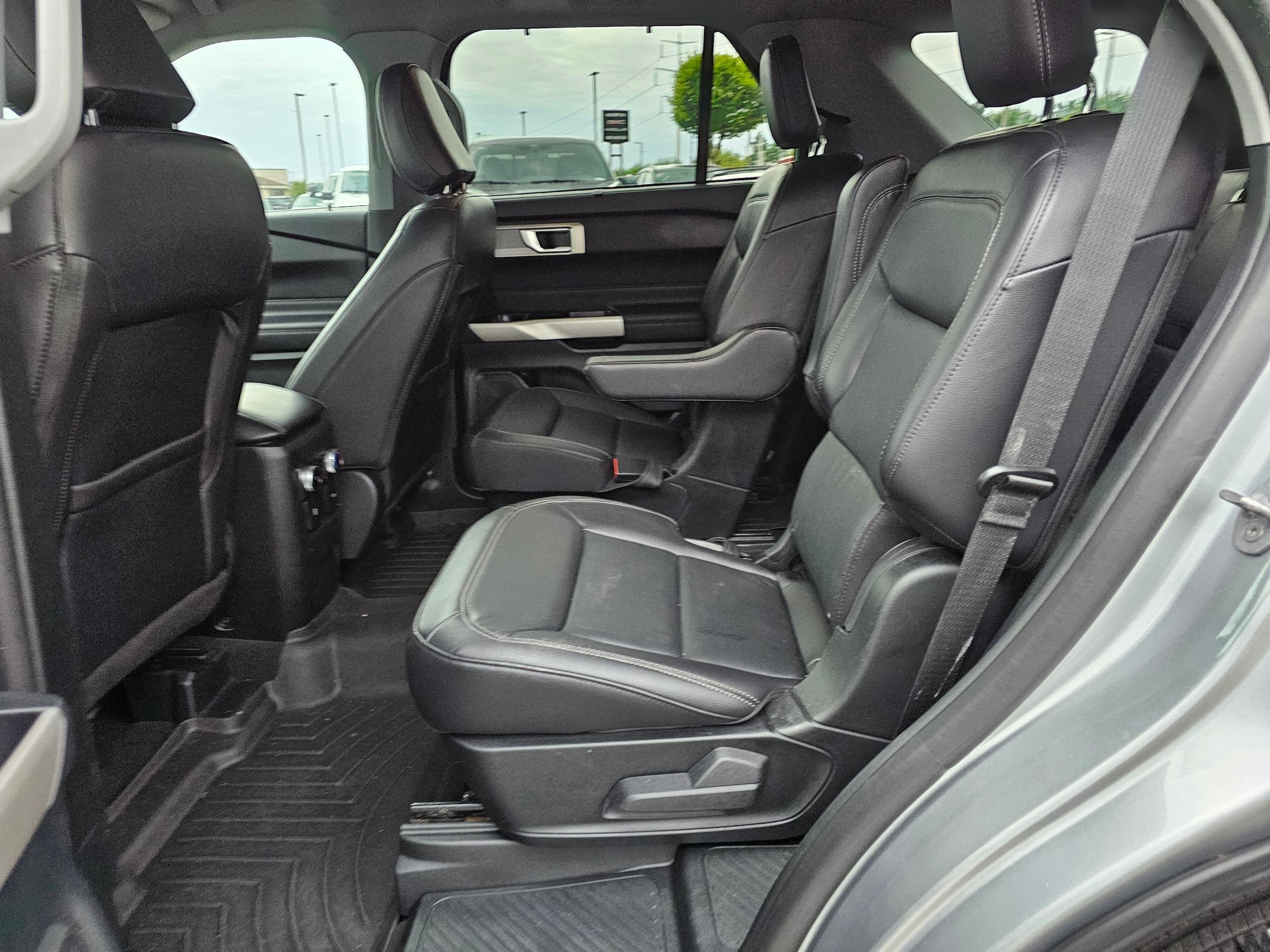 Certified 2023 Ford Explorer Limited AWD/4WD image 18