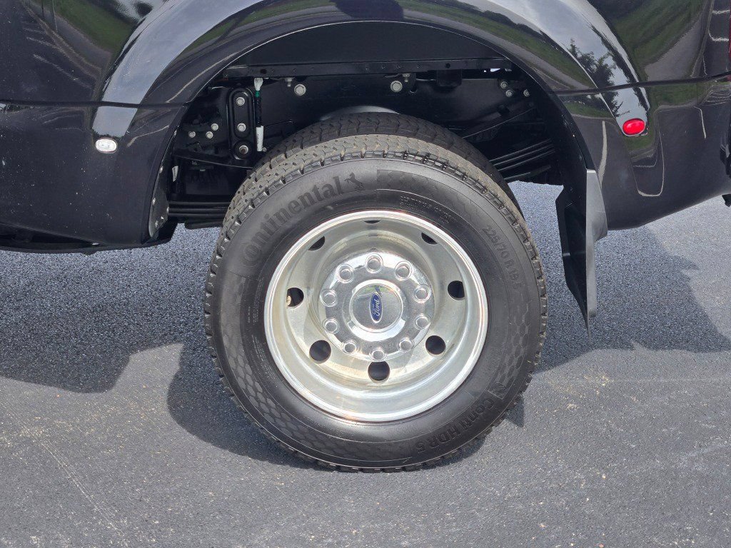 Certified 2025 Ford F450 Platinum w/ Platinum Plus Package AWD/4WD image 22