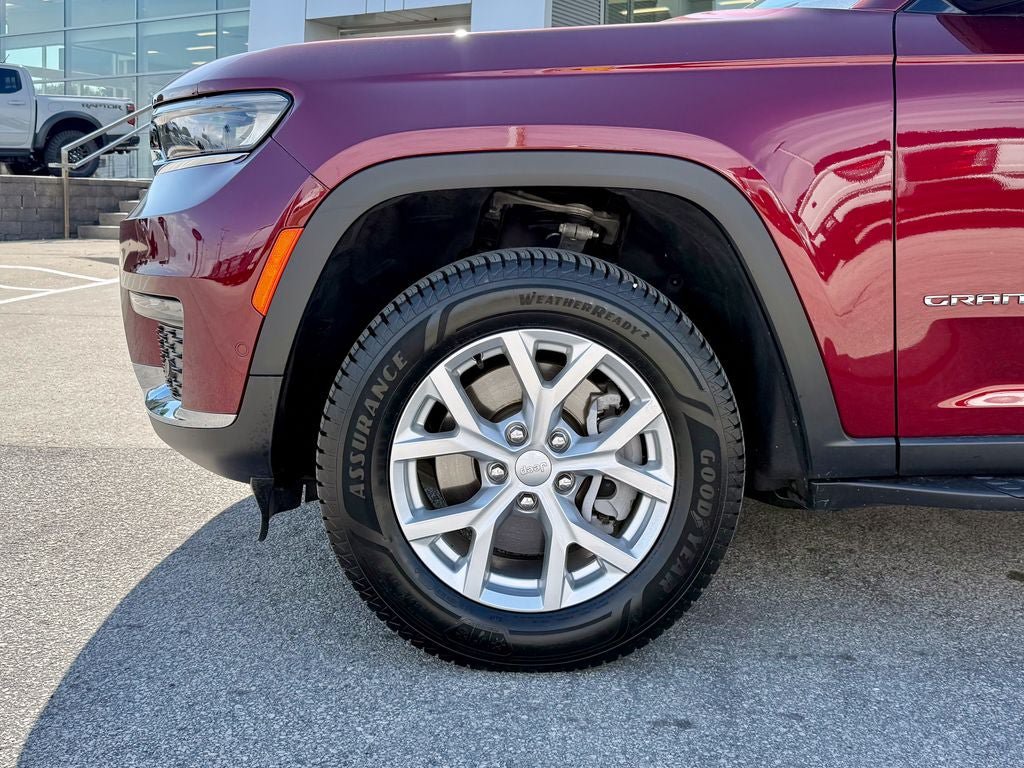 Used 2023 Jeep Grand Cherokee L Limited w/ Luxury Tech Group II AWD/4WD image 35