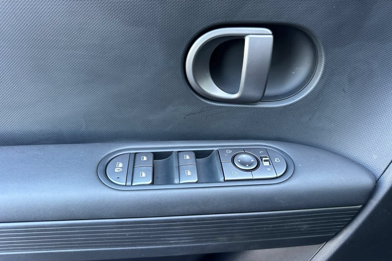 Used 2025 Hyundai Ioniq 5 SEL RWD image 12