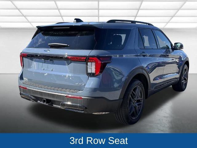 Certified 2025 Ford Explorer ST-Line w/ ST-Line Street Pack image 3