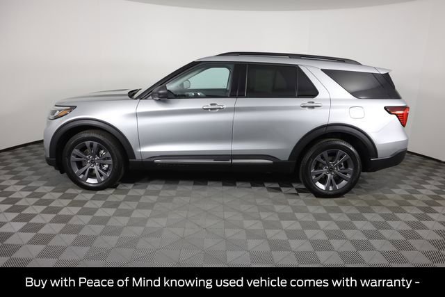 Certified 2025 Ford Explorer Active w/ Active Comfort Package image 2