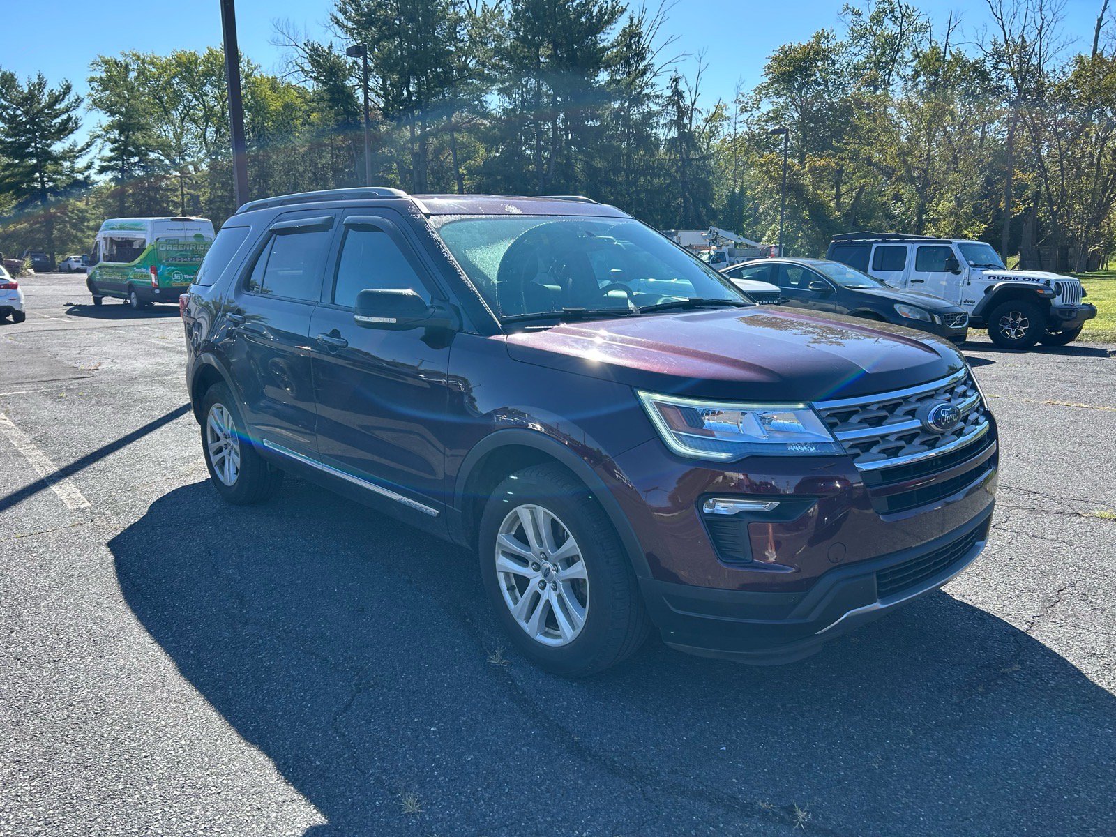 Certified 2018 Ford Explorer XLT w/ Equipment Group 201A AWD/4WD image 3