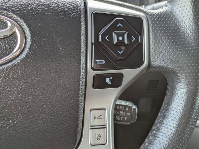 Used 2022 Toyota 4Runner Limited AWD/4WD image 27
