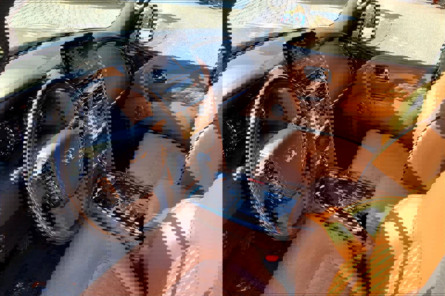 Used 2024 INFINITI QX80 Sensory w/ Cargo Package image 16