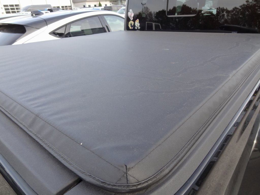 Used 2020 Jeep Gladiator Overland image 15