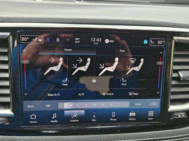 Used 2024 Chrysler Pacifica SELECT image 15