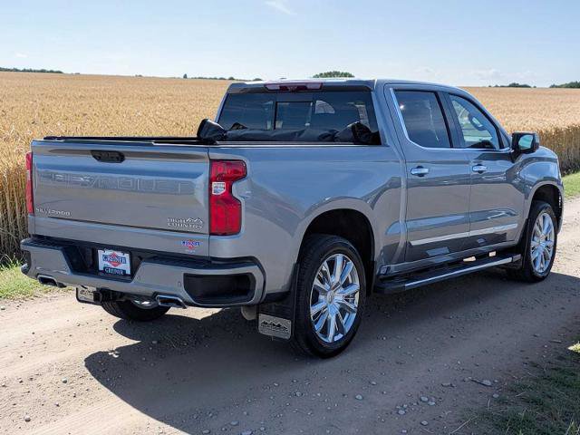 Used 2023 Chevrolet Silverado 1500 High Country w/ High Country Premium Package AWD/4WD image 4
