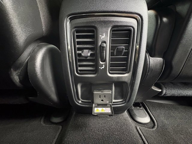 Used 2020 Jeep Grand Cherokee Altitude image 24