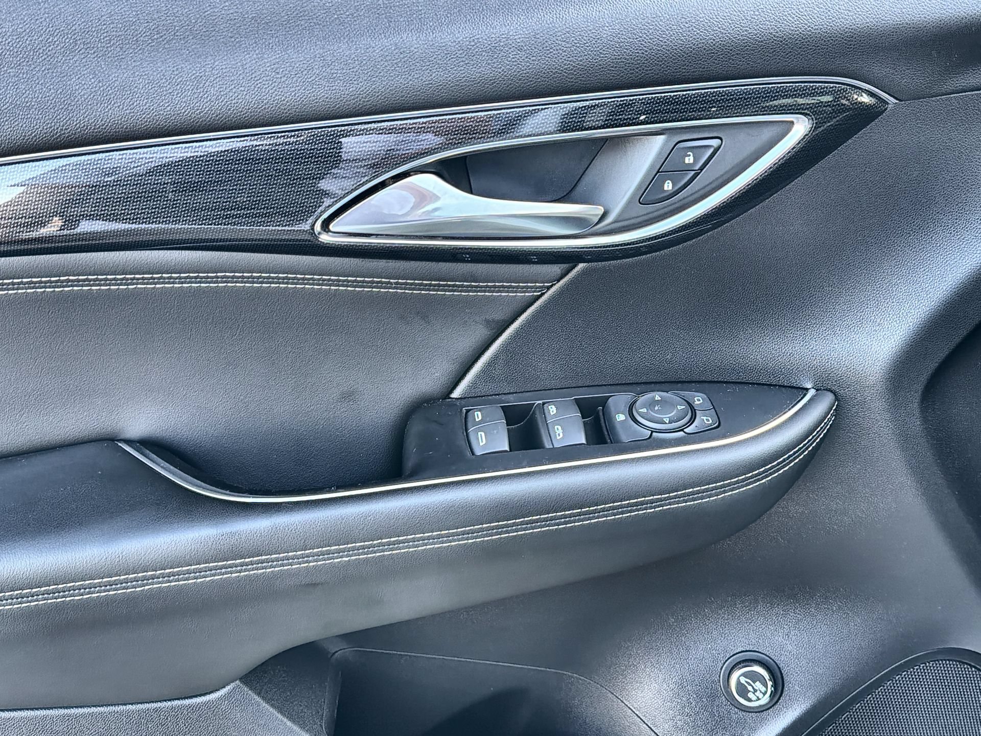 Used 2023 Buick Envision Preferred AWD/4WD image 13