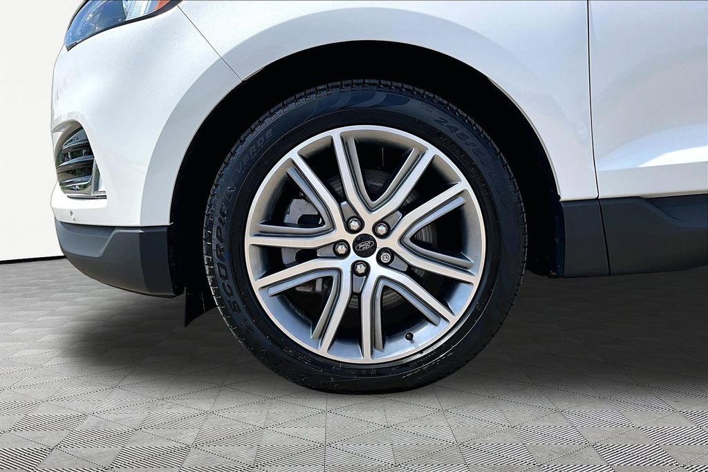 Certified 2024 Ford Edge Titanium AWD/4WD image 9