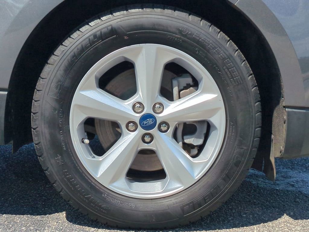 Certified 2024 Ford Edge SE image 12