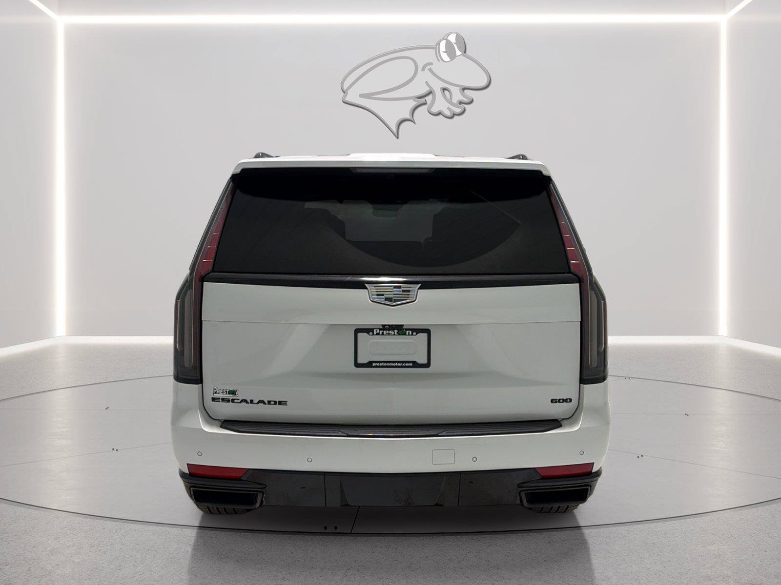 Used 2021 Cadillac Escalade ESV Sport w/ Driver Assist Tech Package AWD/4WD image 4