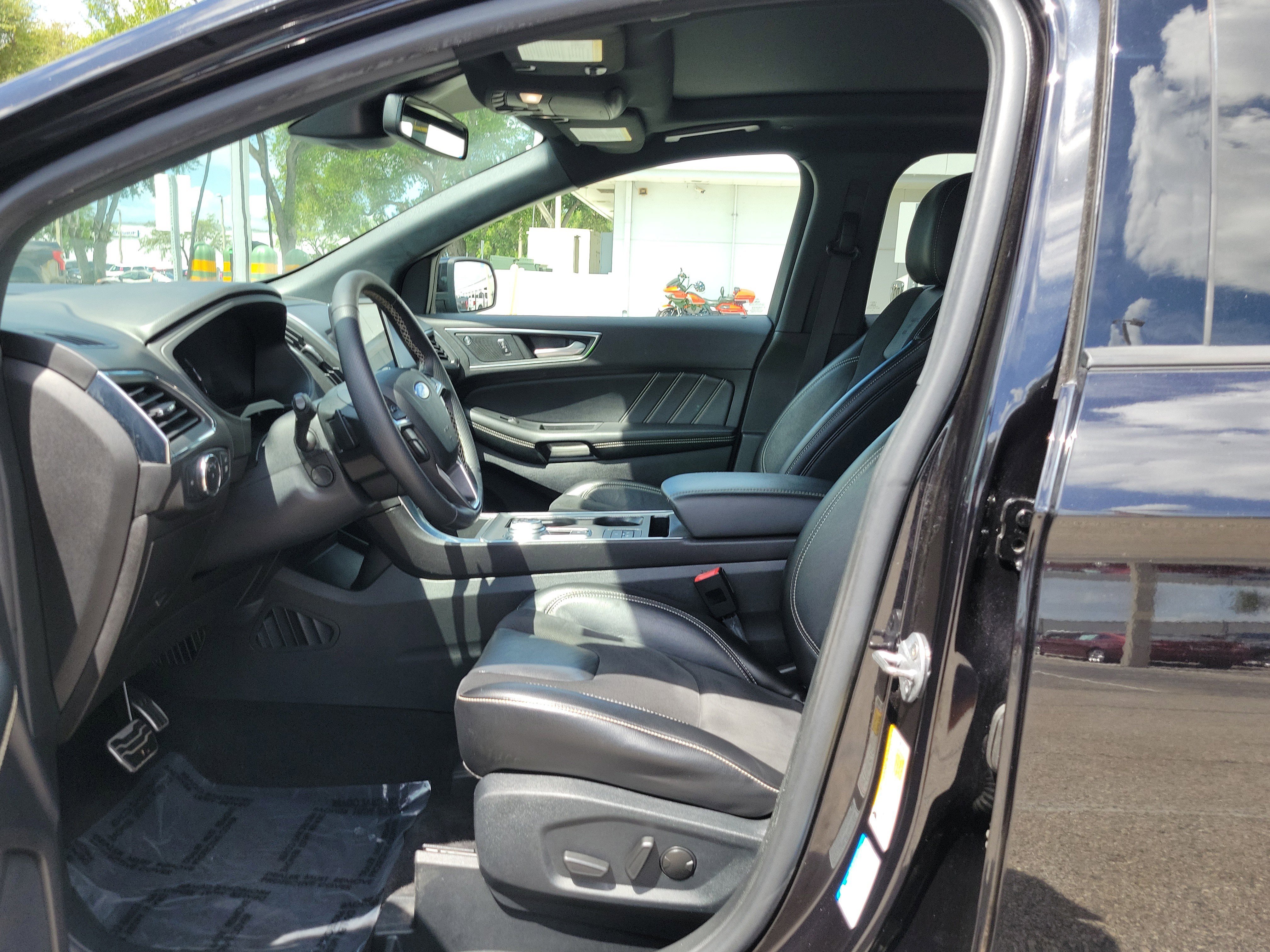 Certified 2022 Ford Edge ST w/ Equipment Group 401A AWD/4WD image 21