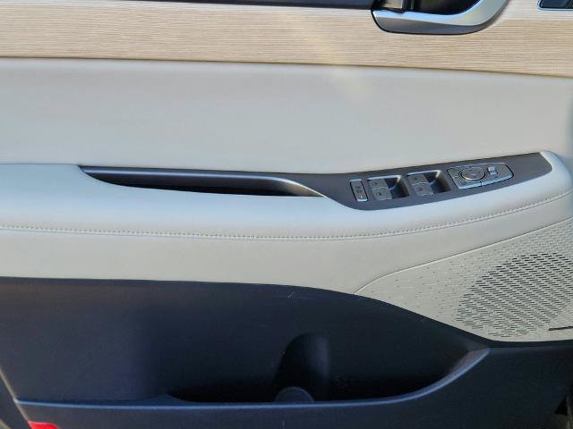 Used 2023 Hyundai Palisade Limited FWD image 19
