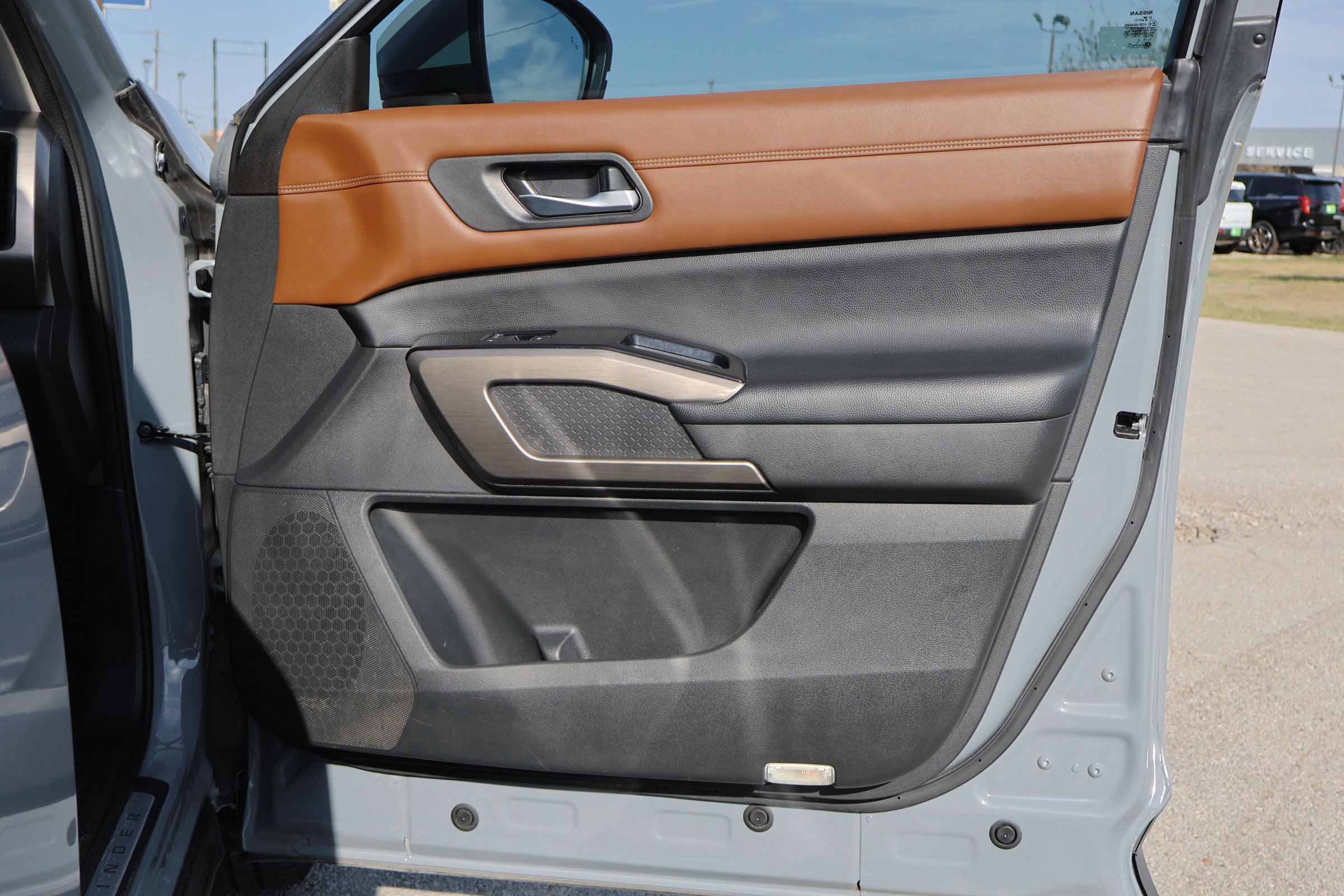 Used 2022 Nissan Pathfinder Platinum w/ Cargo Package image 46