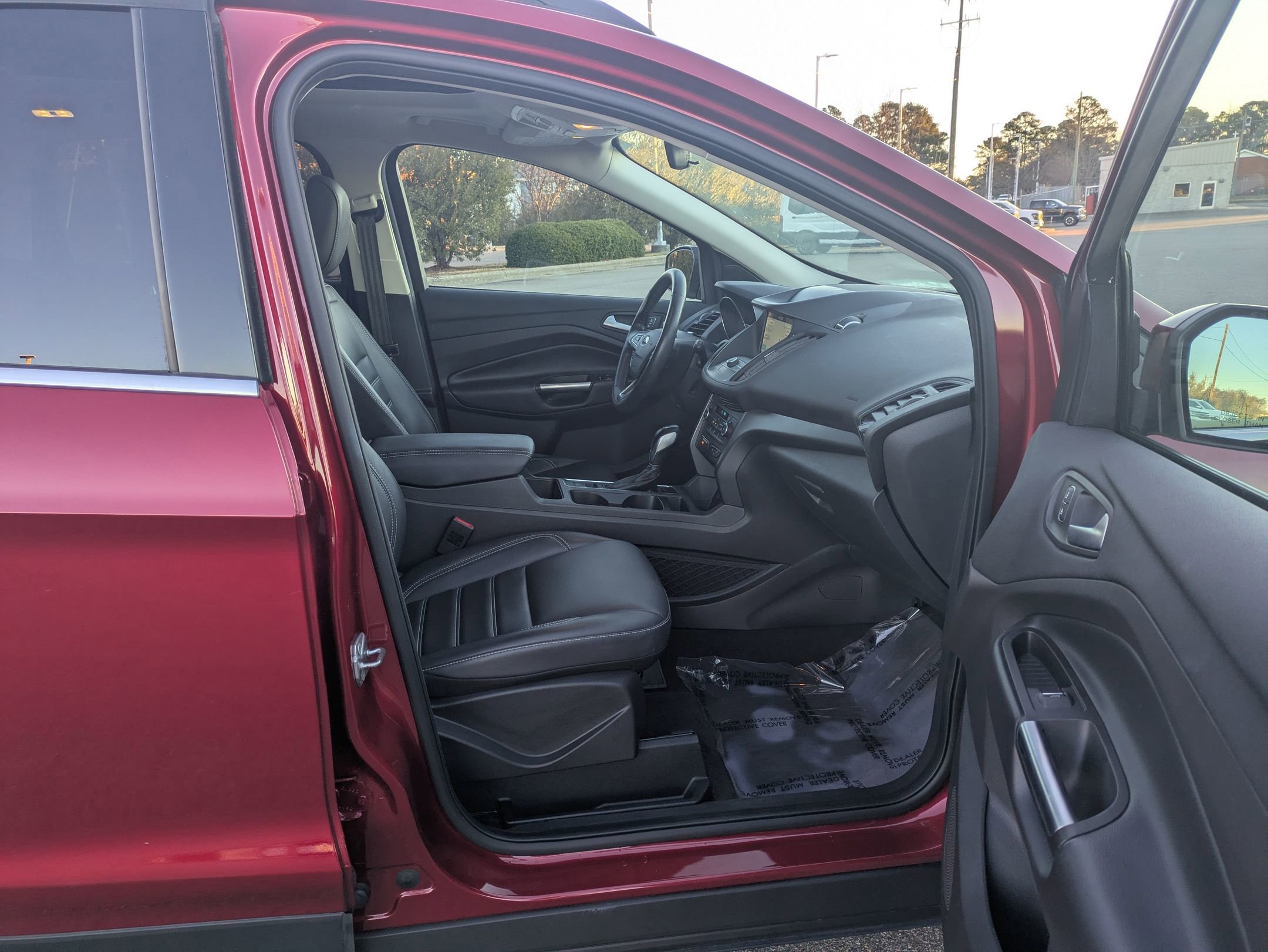 Certified 2019 Ford Escape SEL image 32