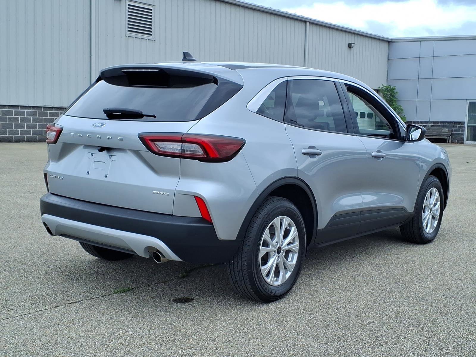 Certified 2023 Ford Escape Active AWD/4WD image 3